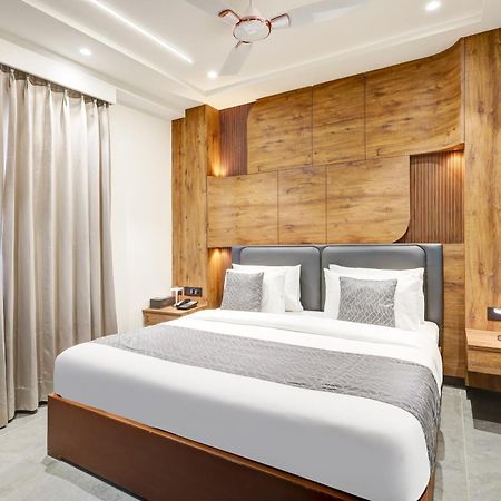 The Tyche New Delhi - Traveller'S Choice Award Winner 2025 Нью-Дели Экстерьер фото