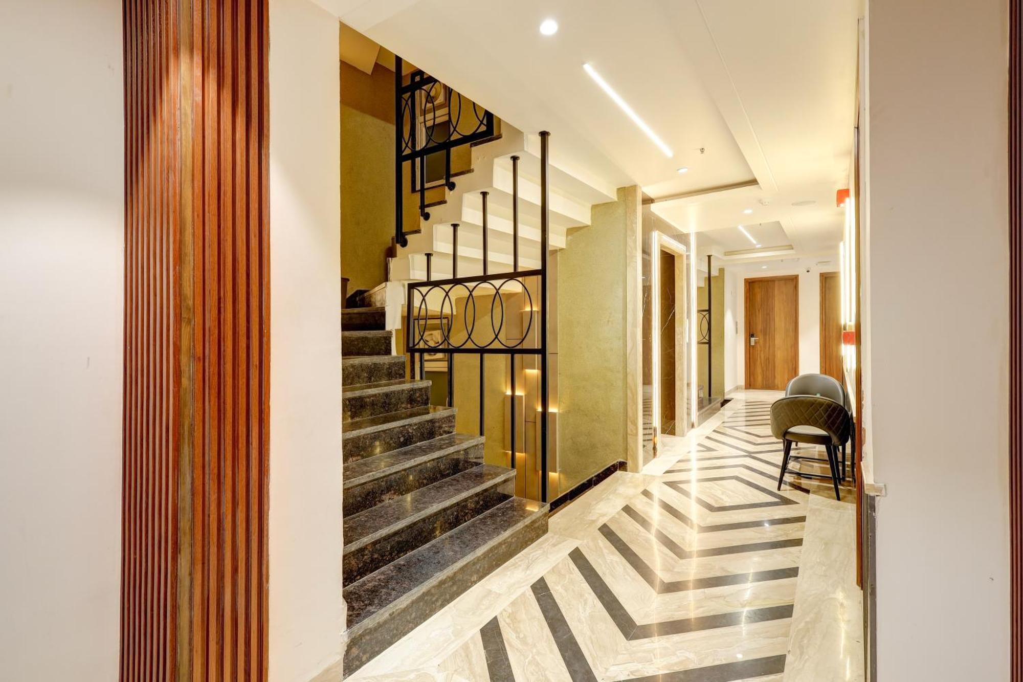 The Tyche New Delhi - Traveller'S Choice Award Winner 2025 Нью-Дели Экстерьер фото
