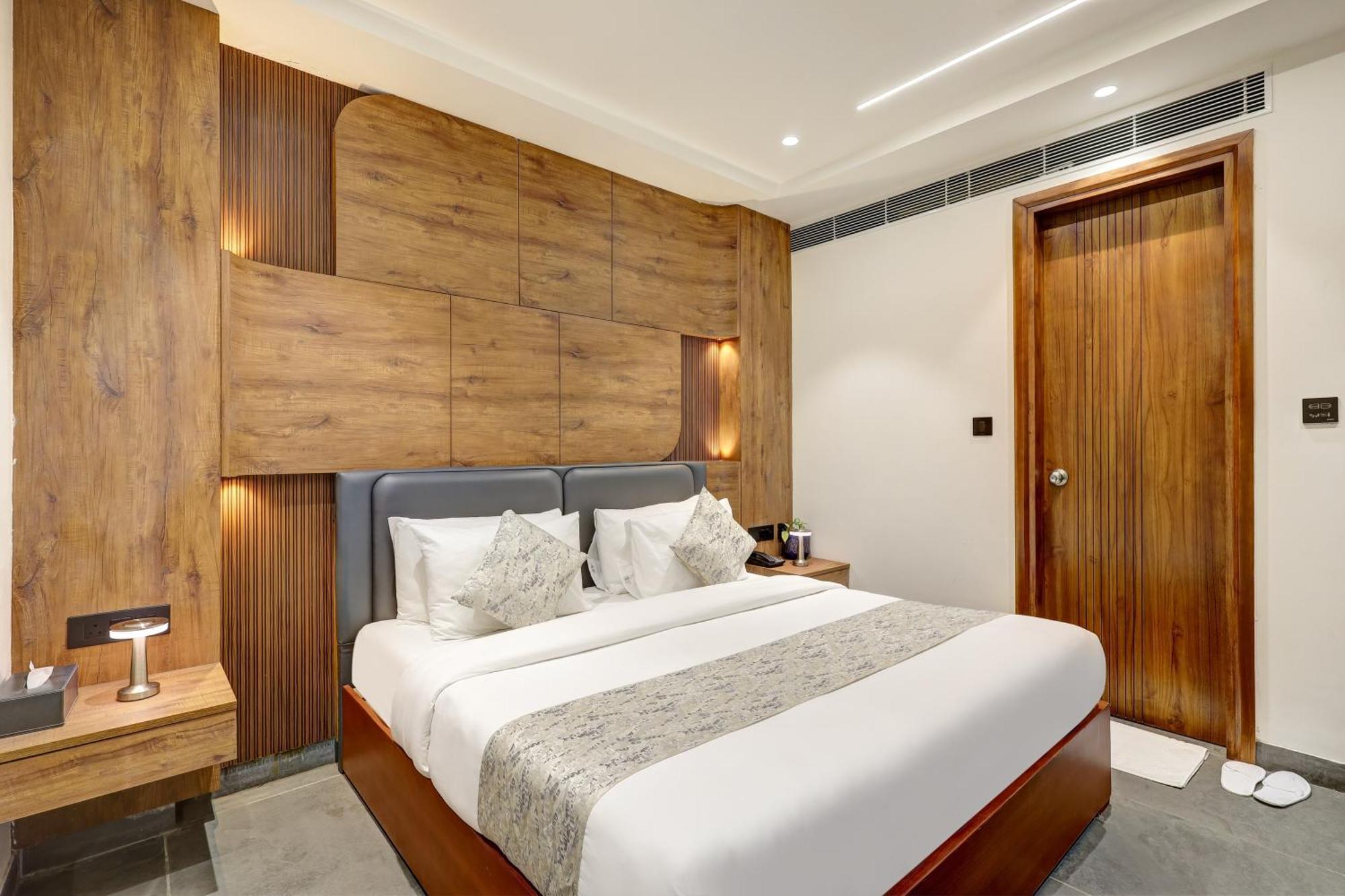 The Tyche New Delhi - Traveller'S Choice Award Winner 2025 Нью-Дели Экстерьер фото