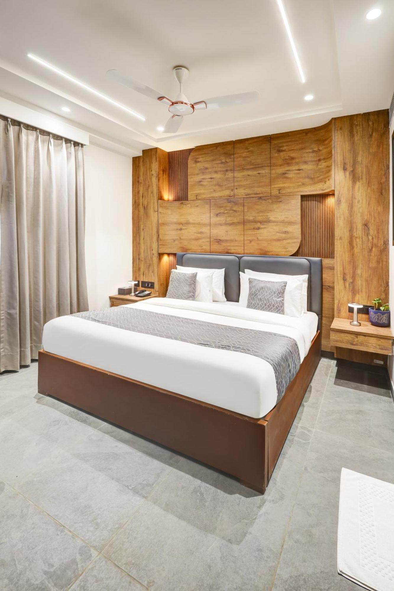 The Tyche New Delhi - Traveller'S Choice Award Winner 2025 Нью-Дели Экстерьер фото