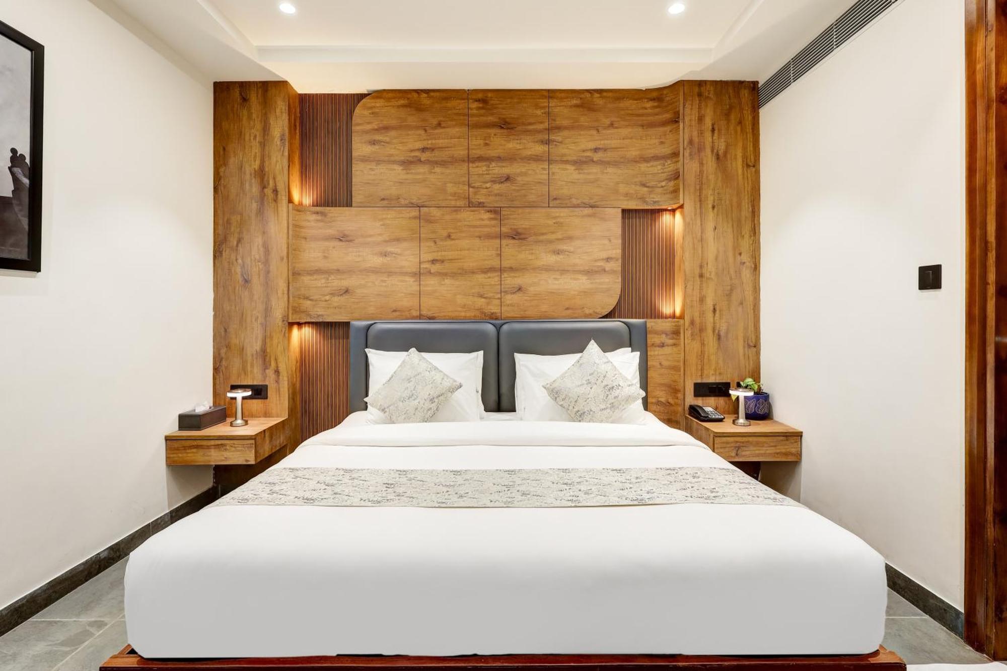 The Tyche New Delhi - Traveller'S Choice Award Winner 2025 Нью-Дели Экстерьер фото