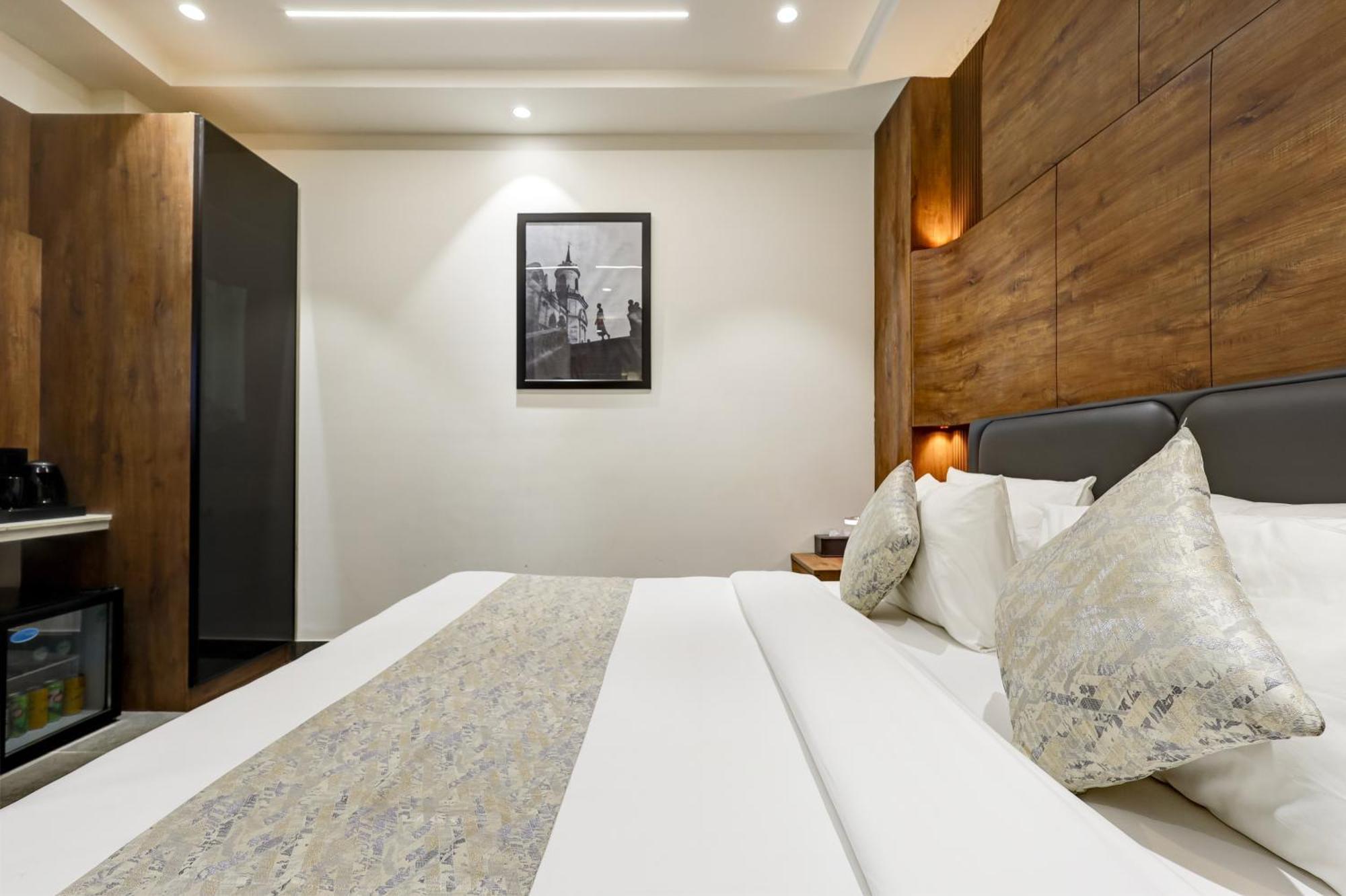 The Tyche New Delhi - Traveller'S Choice Award Winner 2025 Нью-Дели Экстерьер фото